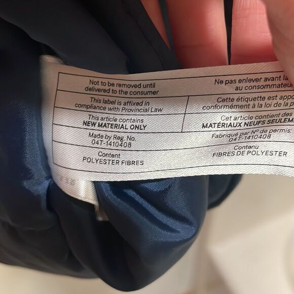 H and M Divided woman’s blue, white and red puffer jacket. - Picture 11 of 11